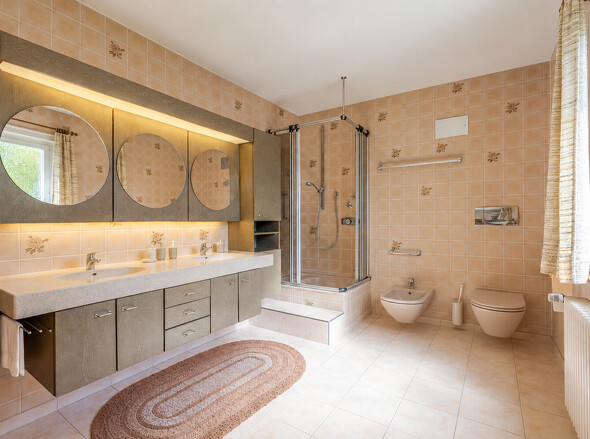 Badezimmer - aufgeräumt mit KI.jpg