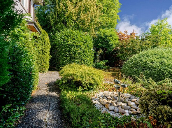 Gartenvorplatz