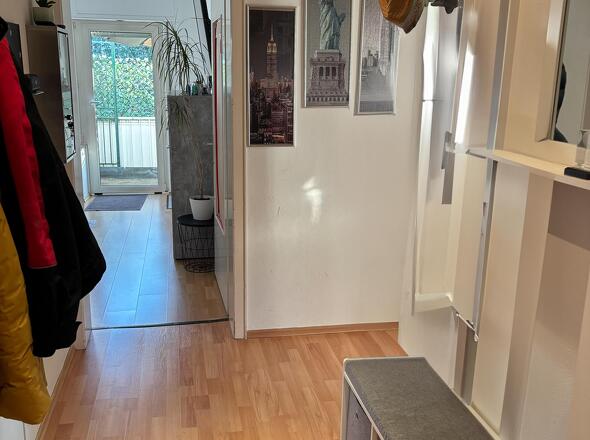 Obergeschosswohnung: Flur