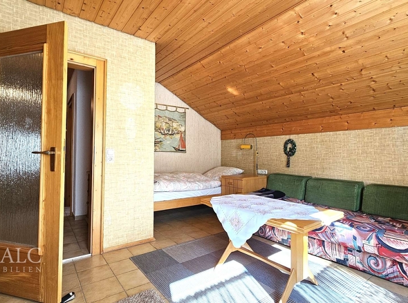 Schlafzimmer 1