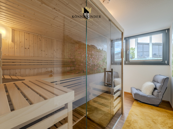 Die nagelneue Sauna ist startklar. Lust auf Wellness?