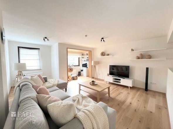 Schlafzimmer 1 mit Ankleide - (KI generiert)