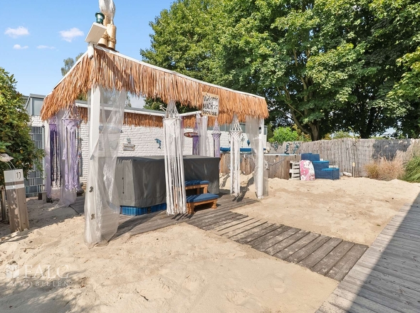 Strandhaus mit Pool