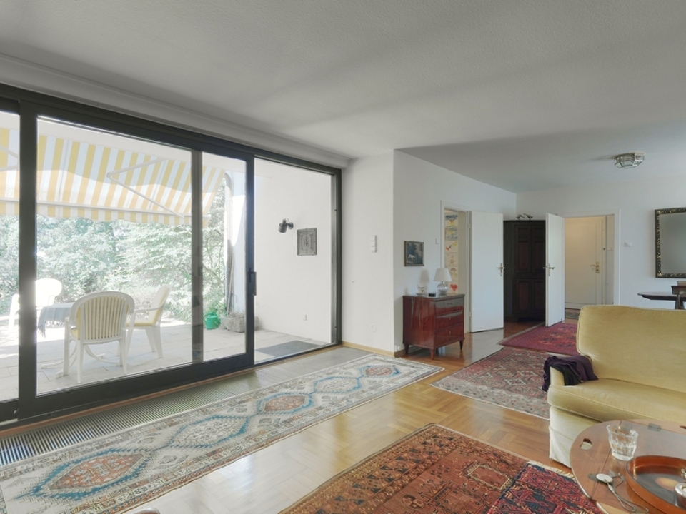 Wohnzimmer-/Esszimmer mit Terrassenzugang