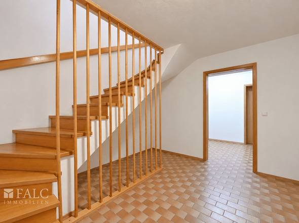UG Diele Treppe