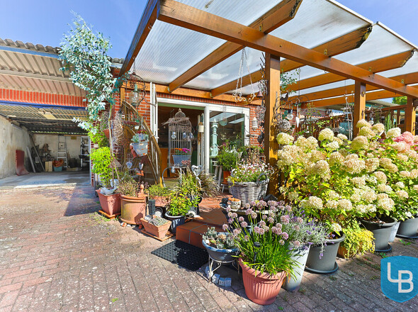 Terrasse vor der Garage