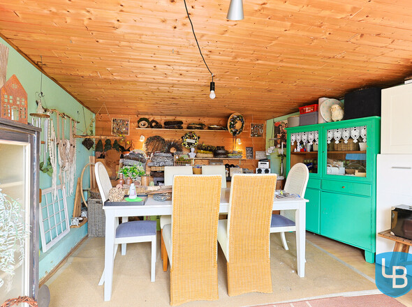 Ausgebaute Garage
