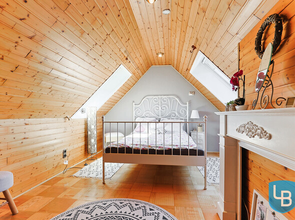 Zimmer im Spitzboden
