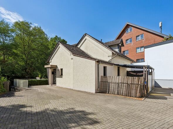 Altbau: Hofansicht