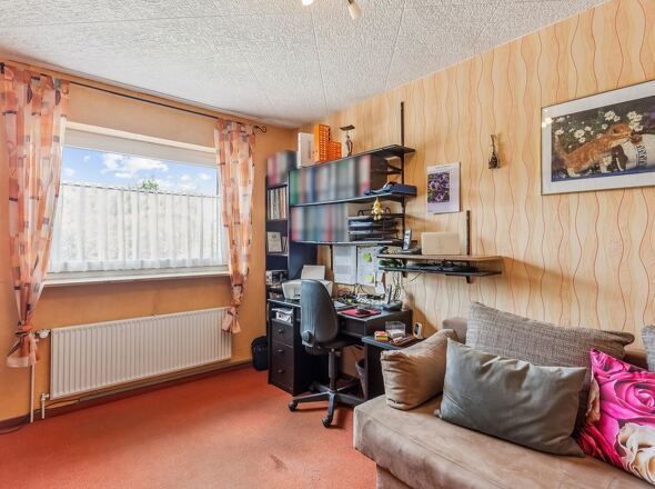 Kinderzimmer/Büro EG