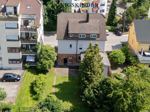 ...Blick oben mit Gartenbereich...