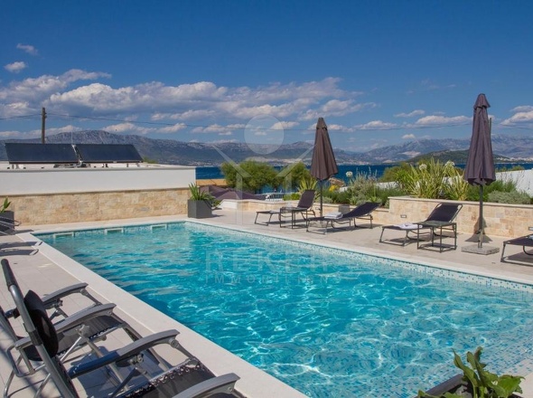 Exquisite Villa in bester Lage von Trogir
