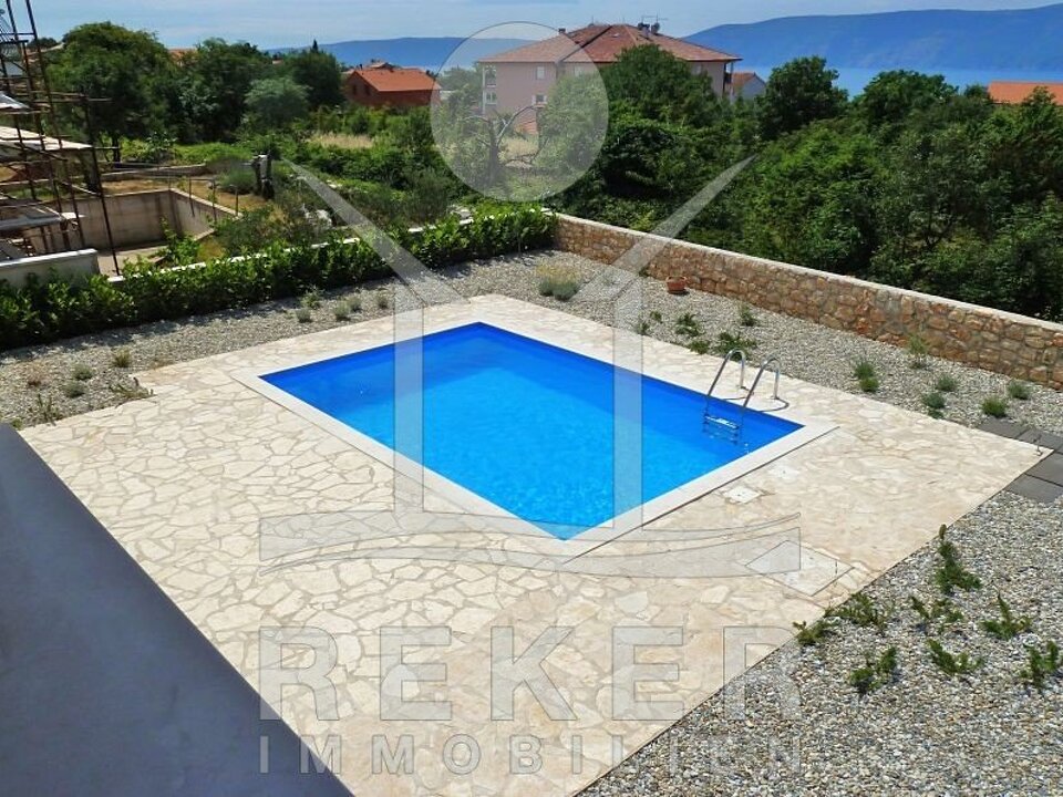 Hier können Sie die Sonne und das mediterrane Leben in ruhiger Wohnlage auf der Insel Krk genießen.