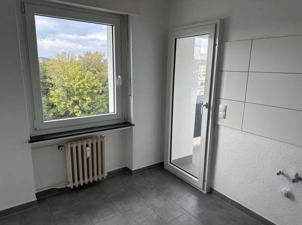 Küche mit Balkon
