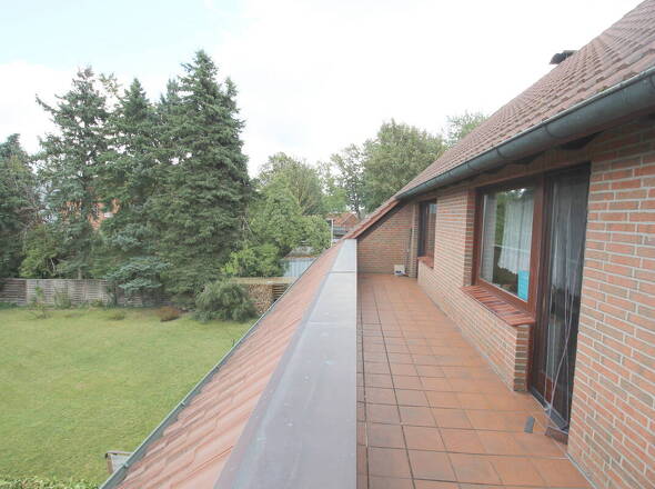 Großer Balkon OG