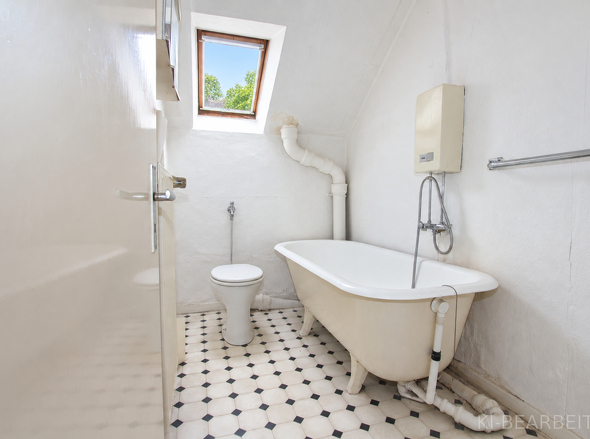 Badezimmer – Wohneinheit 1