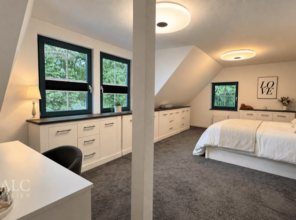 Schlafzimmer I OG