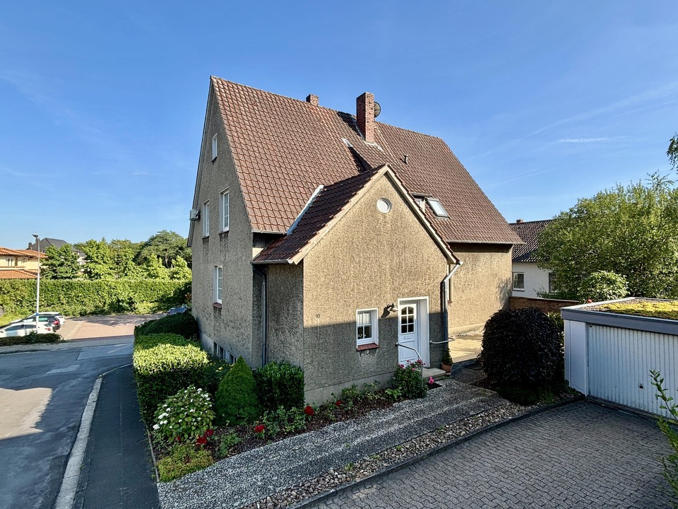 Außen1 KI-bearbeitet