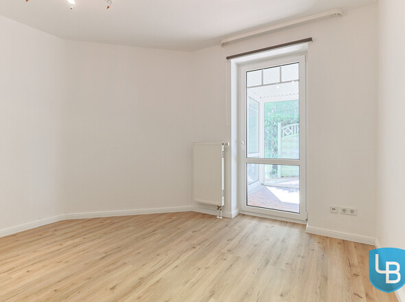 Weiteres Zimmer mit Zugang zum Wintergarten