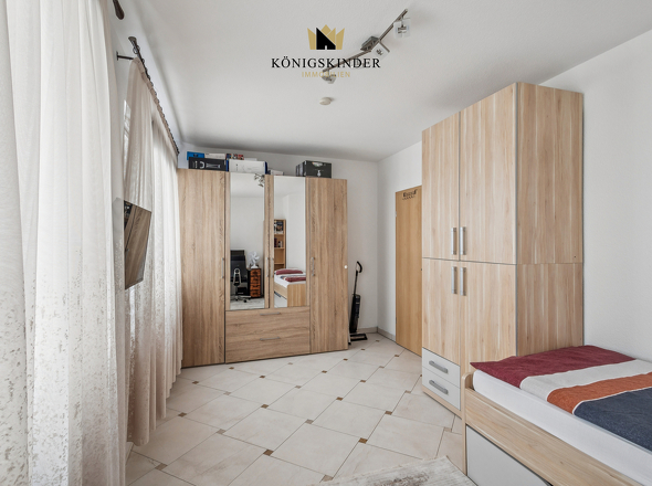 Schlafzimmer 4