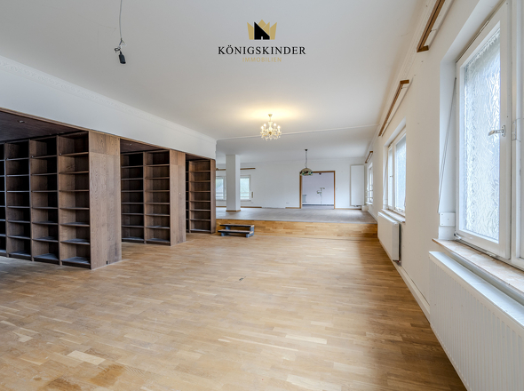 Saal/Bibliothek