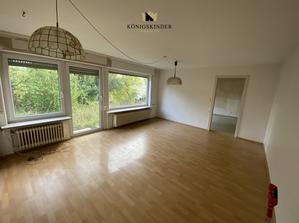 EG Zimmer mit Türe zur Terrasse