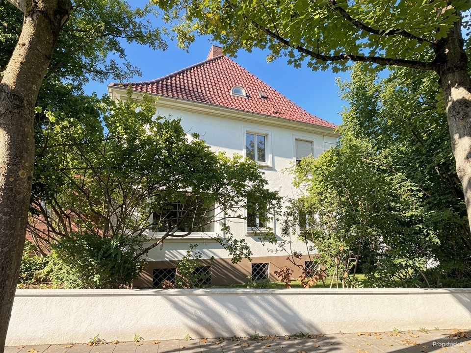 Außenansicht - (KI generiert)