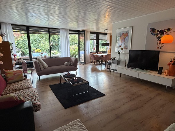Wohn - und Esszimmer