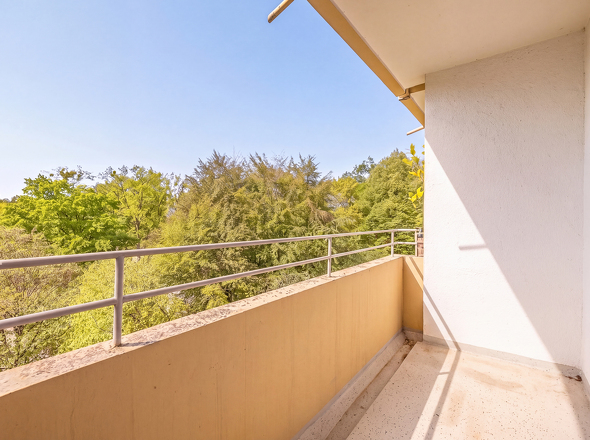 KI bearbeitet - Balkon