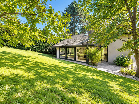 Garten mit Außenansicht