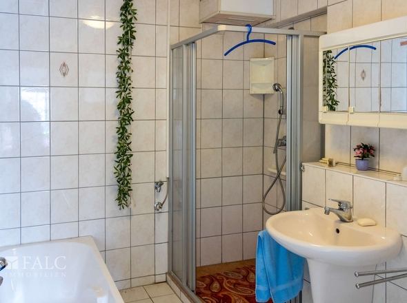 Badezimmer EG