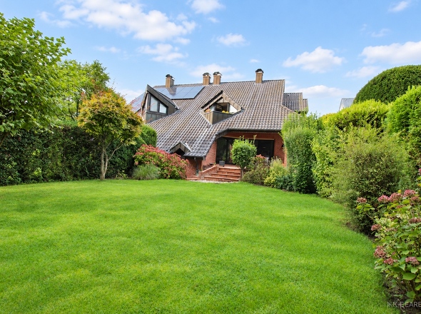 Gartenpanorama mit Haus
