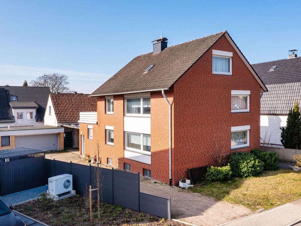 Seitenansicht / Einfahrt